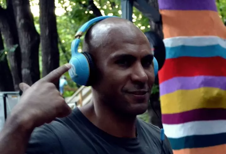 Giulia isi duce fetita la inot o data pe saptamana