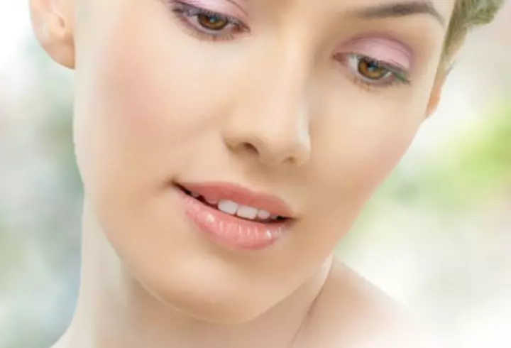 5 vedete cu operaţii estetice la vârste fragede  