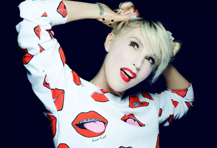 Adela Popescu – În formă maximă la început de an