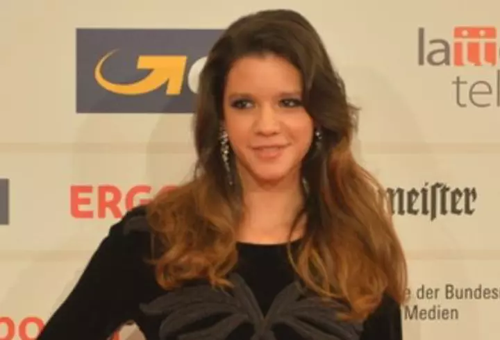 Adela Popescu – În formă maximă la început de an