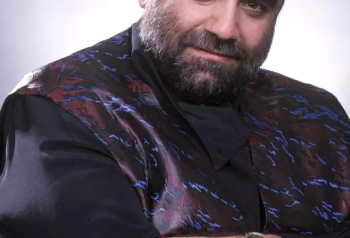 Antonia şi Alex vi-l prezintă pe Dominic