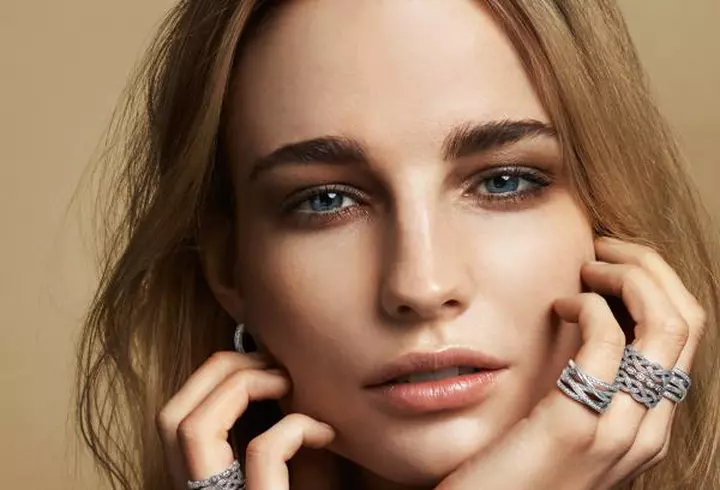 Lily James are silueta de invidiat a unei adevărate prinţese Disney