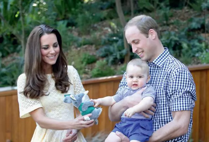 Cine este Rosamund Pike?