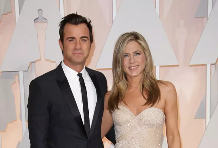 Iubita lui Jim Carrey s-a sinucis