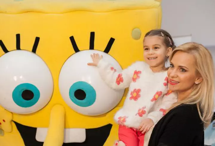 Ioana Ginghină – Sărbătoreşte primăvara alături de fiica ei