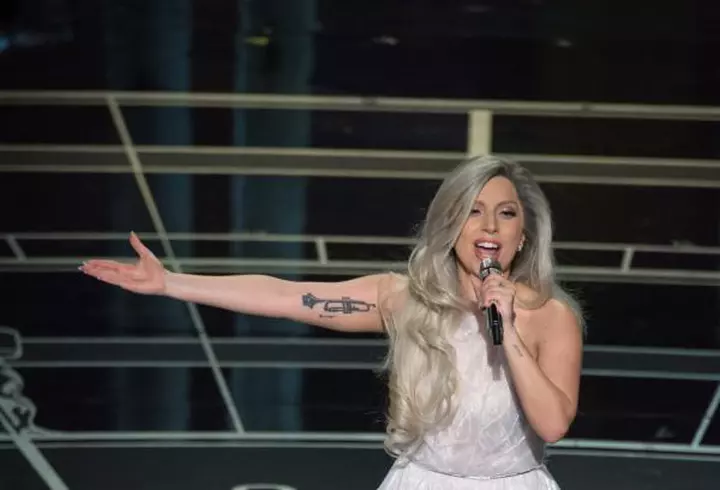 Rumer Willis – Mai sexy ca Demi Moore