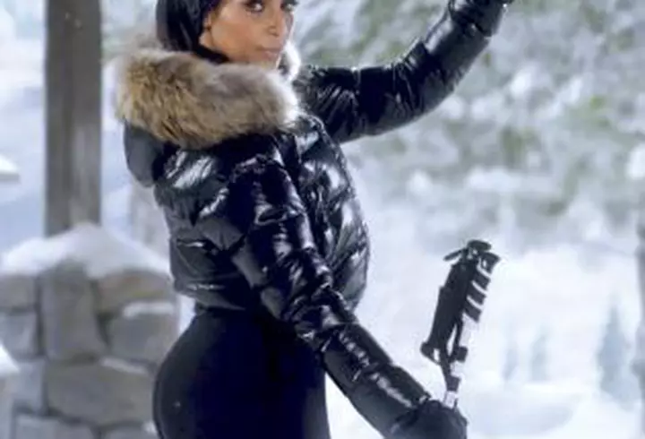 Alina Puşcaş – Aşteaptă un copil