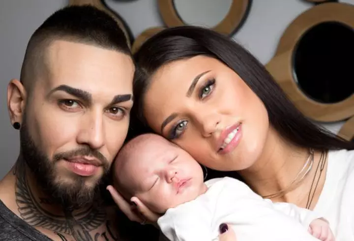 Cine este Rosamund Pike?