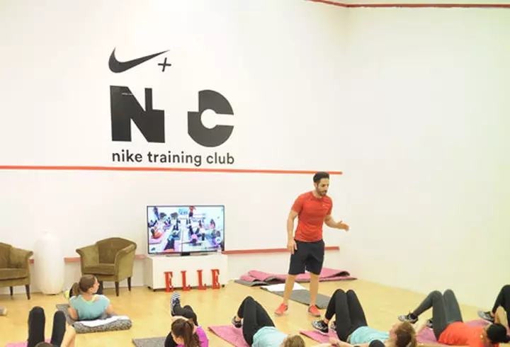 Bruce Jenner, tatăl vitreg al lui Kim Kardashian - Primele fotografii ca femeie