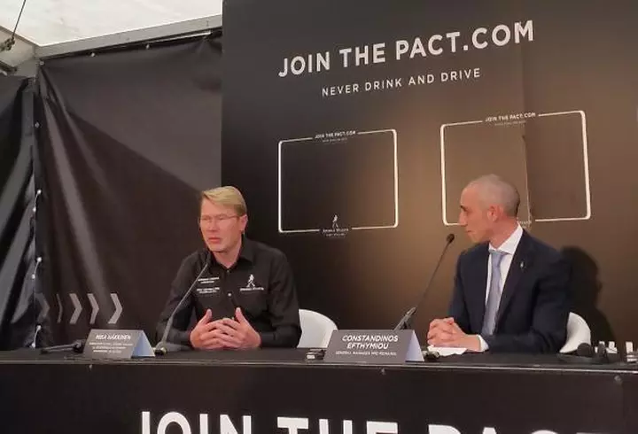 Bruce Jenner, tatăl vitreg al lui Kim Kardashian - Primele fotografii ca femeie