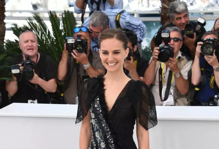 Jane Birkin renunţă la geanta care îi poarta numele