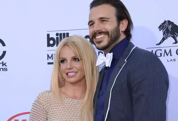 Miley Cyrus este bisexuală