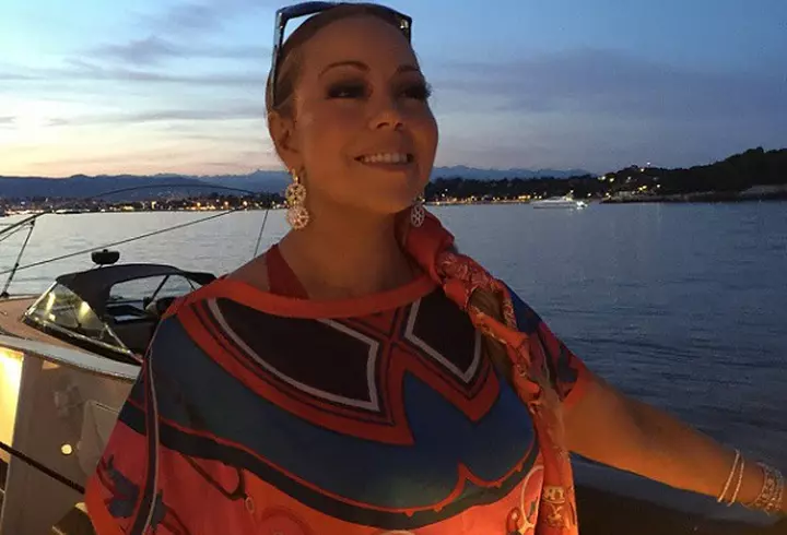 Miley Cyrus este bisexuală