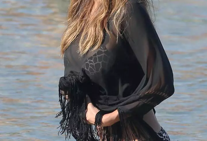 Miley Cyrus este bisexuală