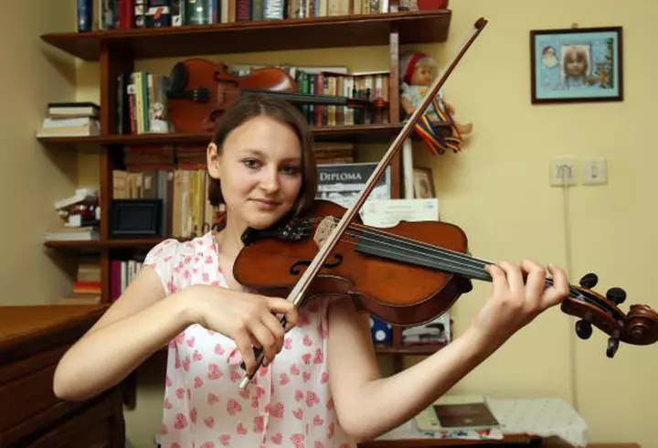 Miley Cyrus este bisexuală