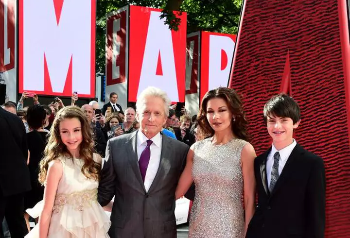 Top 5 cele mai frumoase cupluri de la gala Critics’ Choice Awards