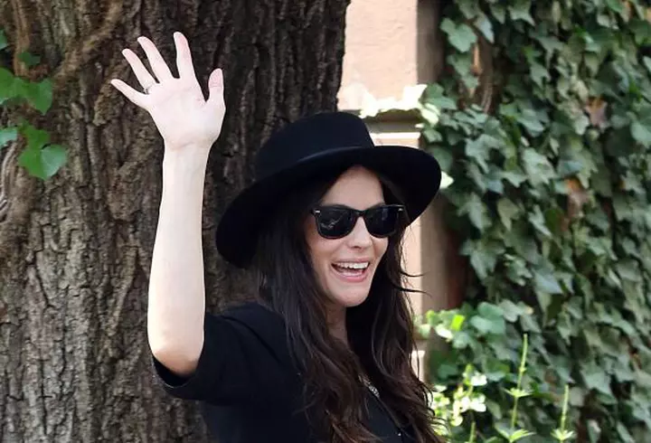 Miley Cyrus este bisexuală