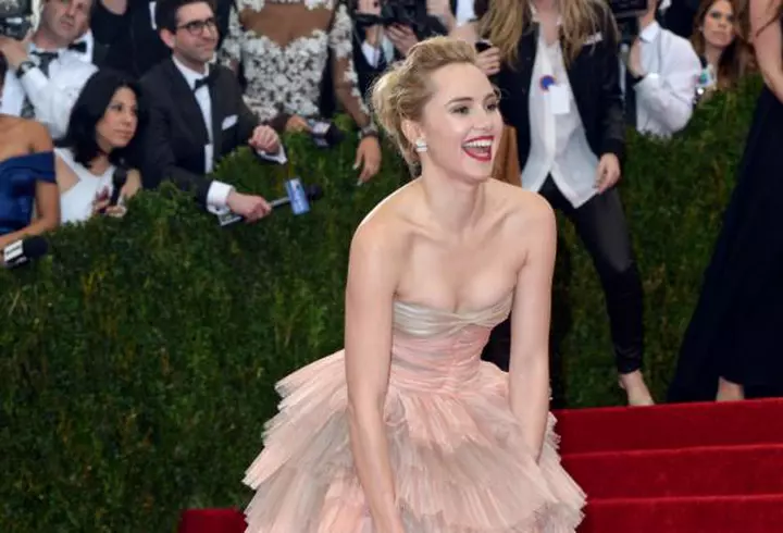 Amal Clooney – Cine e femeia în faţa căreia nu a rezistat nici cel mai celebru burlac