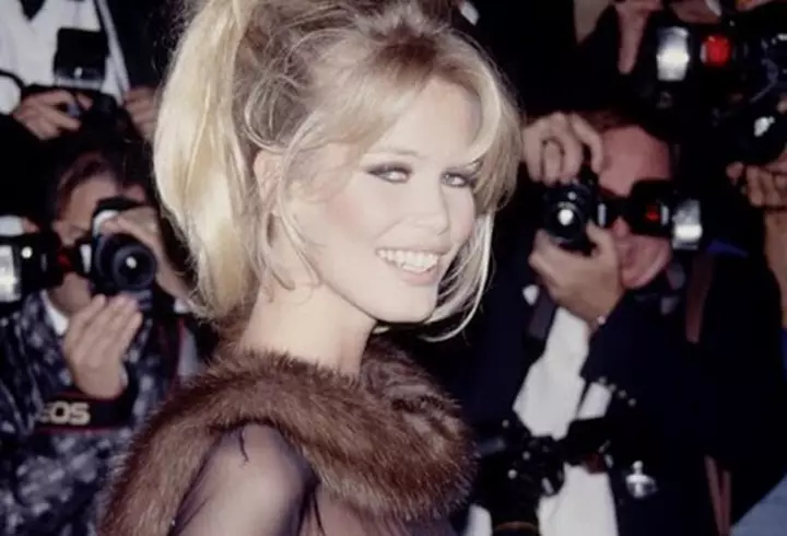 Fetiţa care i-a cântat Papei