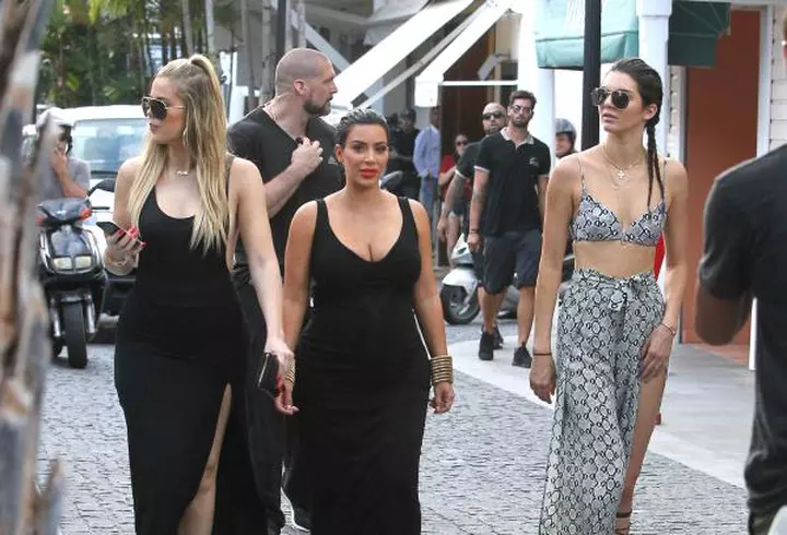 Cum arăta familia Kardashian înainte să descopere operațiile estetice