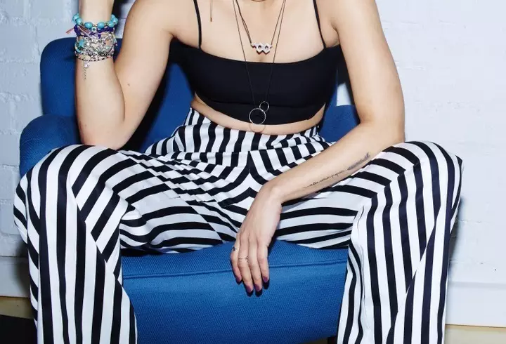 Alina Puşcaş – Nu aduce anul ce aduce barza