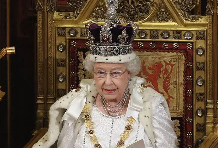 Emilia Clarke împlineşte 29 de ani. Iată Top 15 apariţii glam ale „celei mai sexy femei în viaţă"!