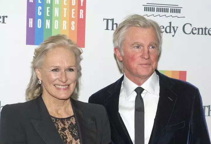 Iubita lui Jim Carrey s-a sinucis