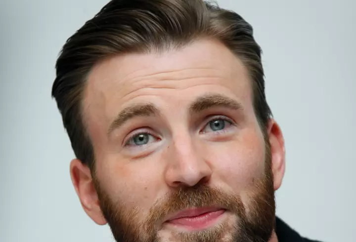 Kourtney Kardashian – Mamă sexy la Los Angeles