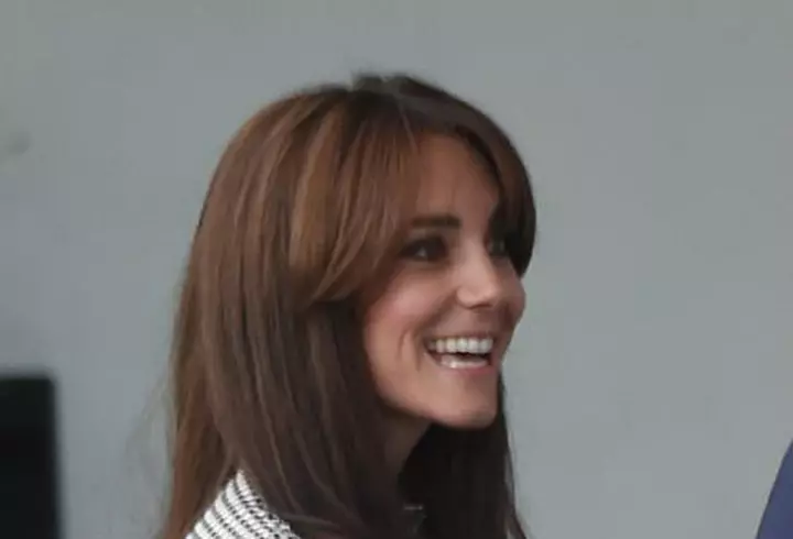 Andreea Ibacka – Cum prepară în casă loţiunea tonica cu aloe vera şi trandafir