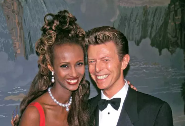 Amal Clooney – Cine e femeia în faţa căreia nu a rezistat nici cel mai celebru burlac