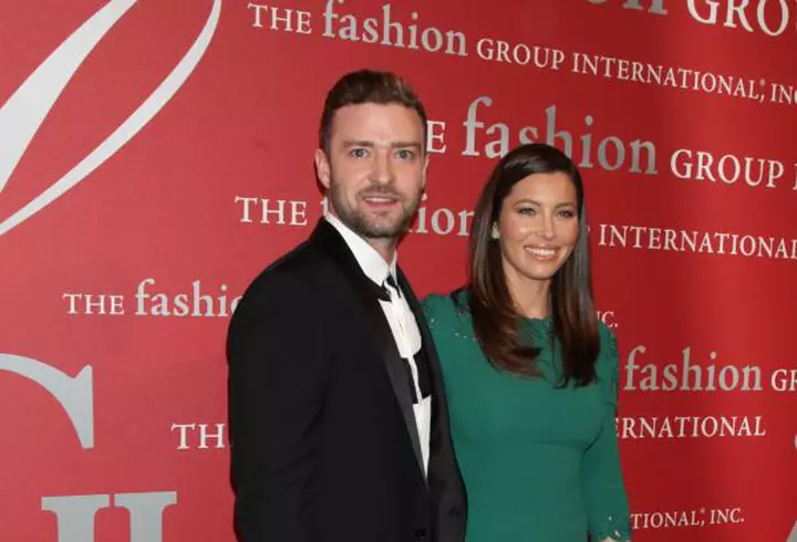 Top 5 cele mai frumoase cupluri de la gala Critics’ Choice Awards