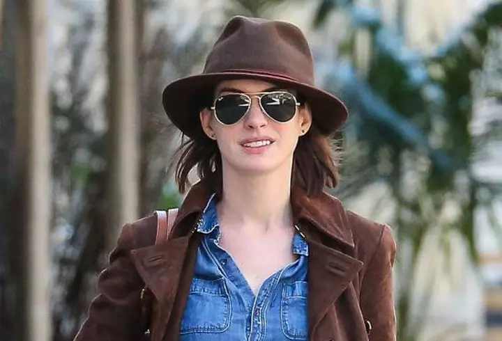 Jojo - Apariţie senzuală într-o little black dress