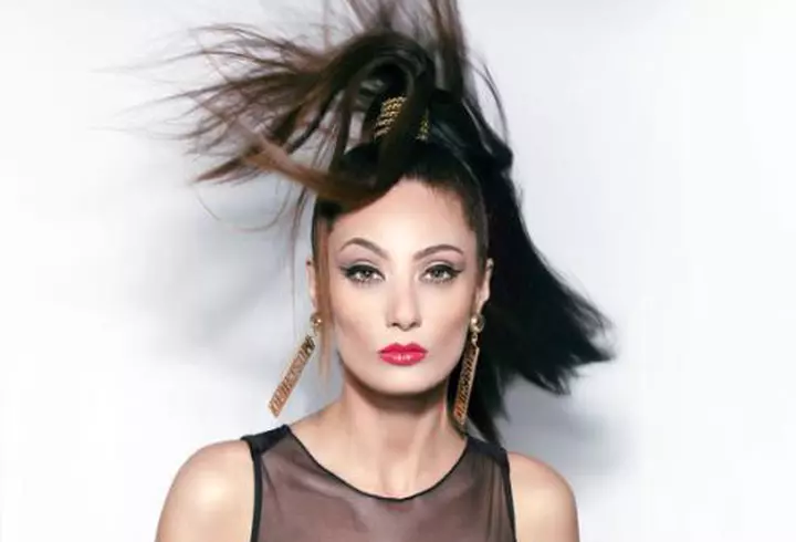 Alina Puşcaş – Nu aduce anul ce aduce barza