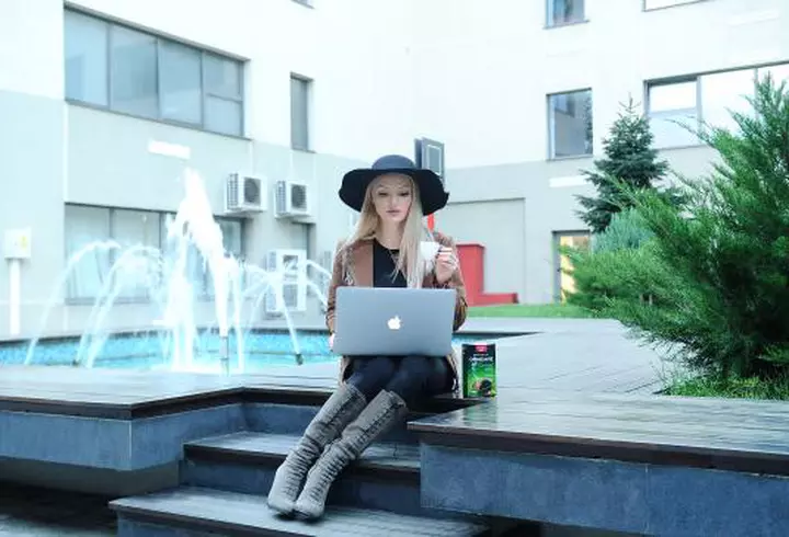 O lună specială cu GLAMOUR de februarie