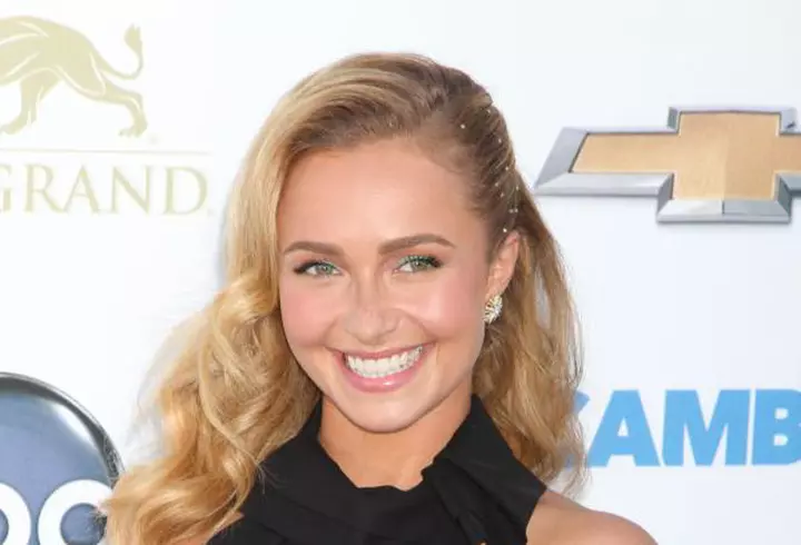 Jojo - Apariţie senzuală într-o little black dress