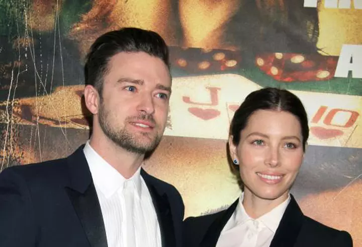 Cindy Crawford – În formă şi foarte îndrăgostită la aproape 50 de ani