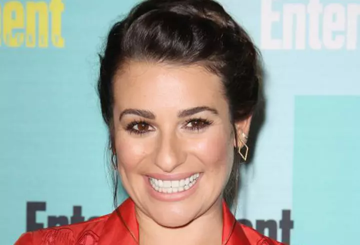 Jojo - Apariţie senzuală într-o little black dress