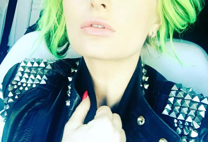 O lună specială cu GLAMOUR de februarie