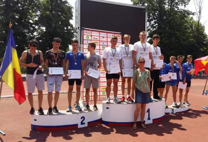 La mulţi ani, România! Iată cum au sărbătorit vedetele Ziua Naţională!