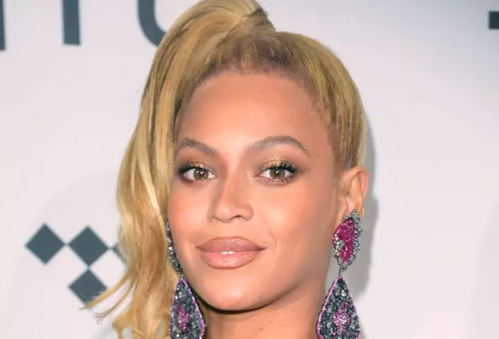 Adam Levine își arată noul tatuaj pe Instagram