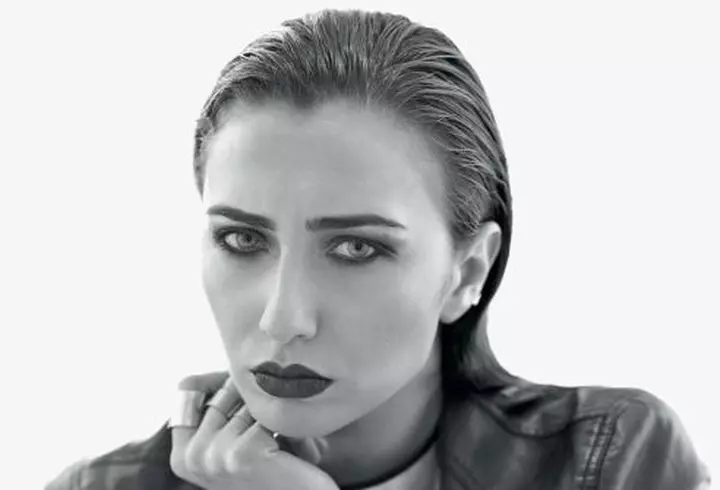 Alina Puşcaş – Nu aduce anul ce aduce barza