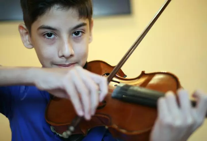 Alina Eremia, la 22 de ani – Uite prin ce schimbări de look a trecut