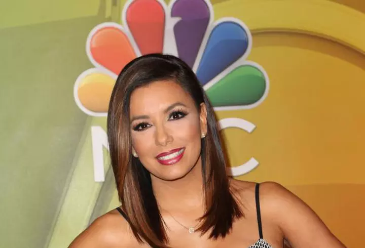 Andreea Ibacka – Cum prepară în casă loţiunea tonica cu aloe vera şi trandafir