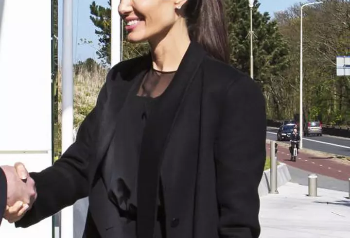 Cum arată Anne Hathaway la scurt timp după ce a devenit mămică