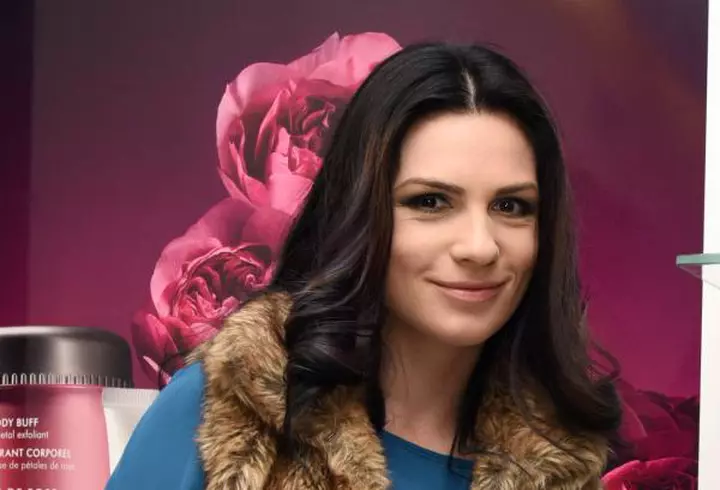 Blake Lively – O mămică stylish. În 3 ţinute perfecte la New York