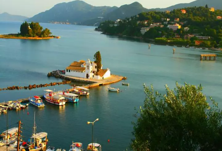 (P) Zakynthos, o insulă a contrastelor frumoase