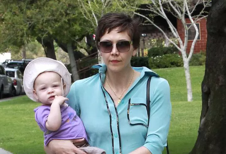 Adela Popescu a născut un băieţel de nota 10