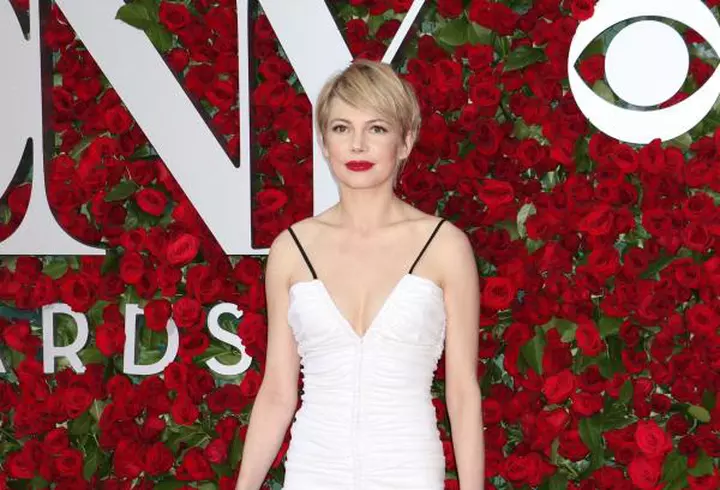 Dan Perjovschi și proiectul „Arta la fereastră SIMEZA”