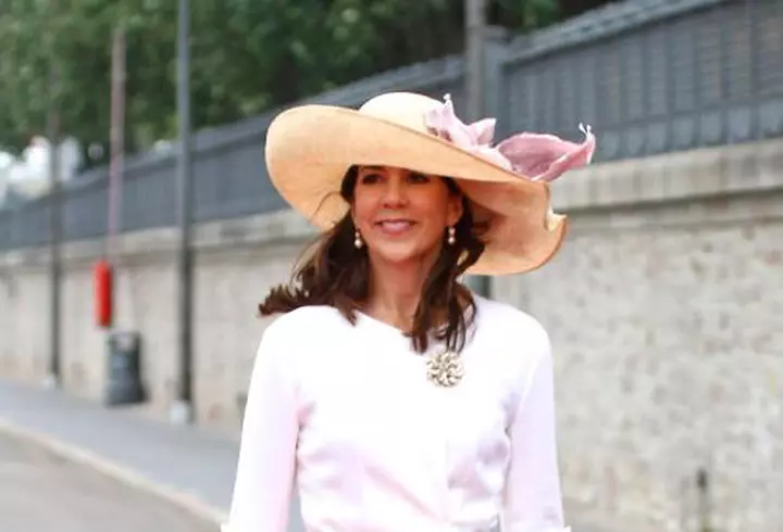 Dan Perjovschi și proiectul „Arta la fereastră SIMEZA”