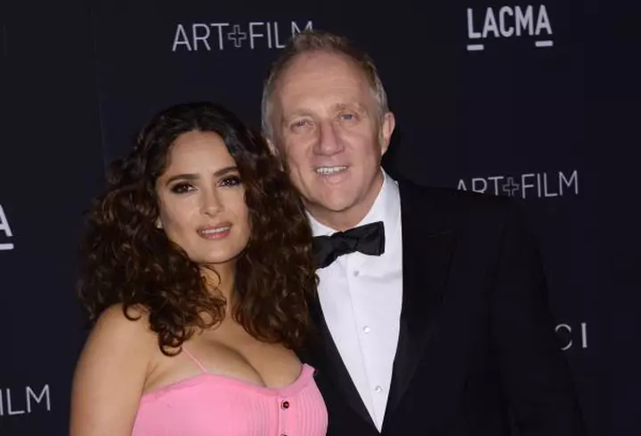 Adela Popescu a născut un băieţel de nota 10